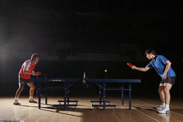 高校体育教师培训课程解析：强化师资力量，优化教学内容